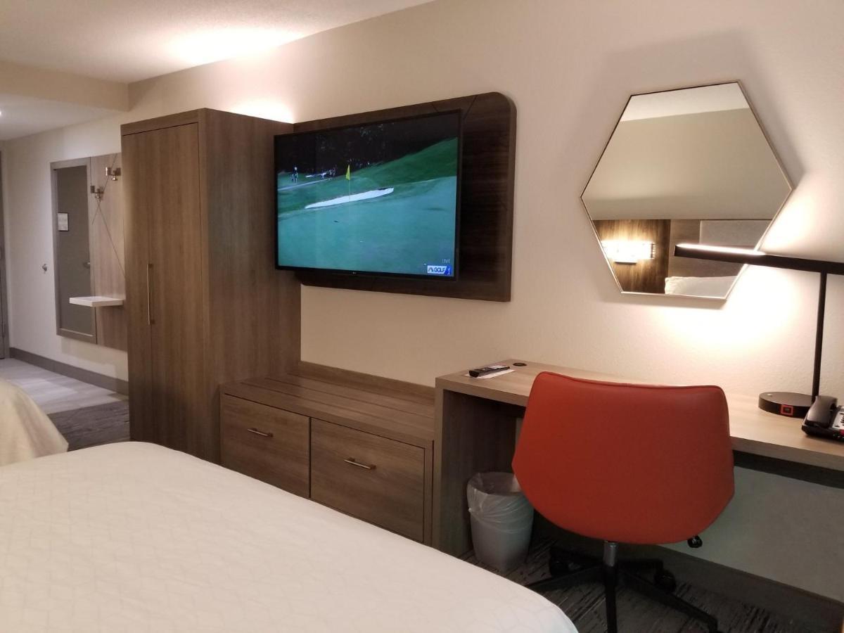 Express - Raleigh By Ihg Apex