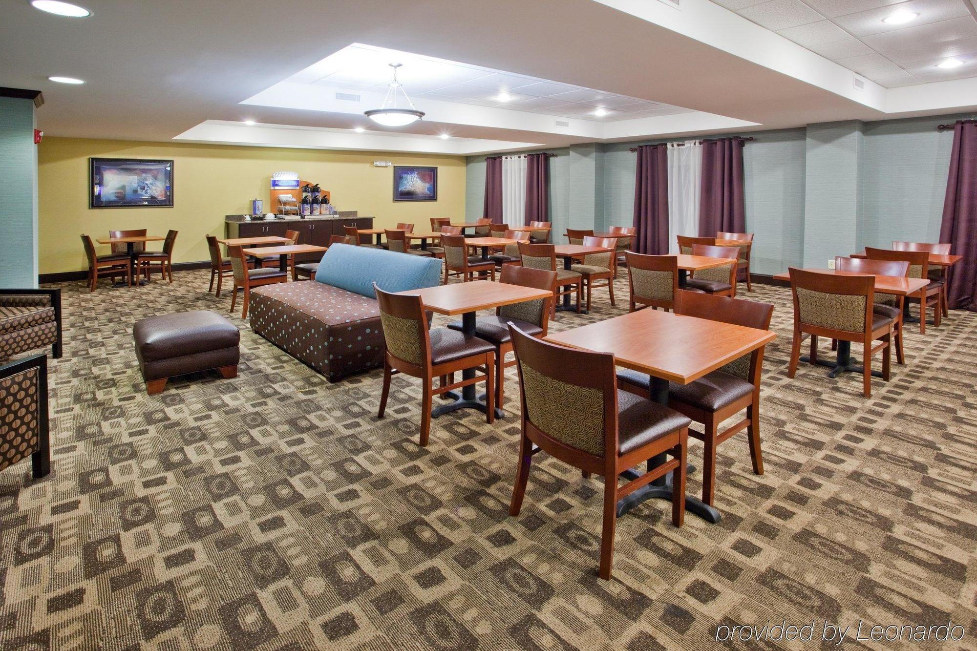 Express - Raleigh By Ihg 2* Apex