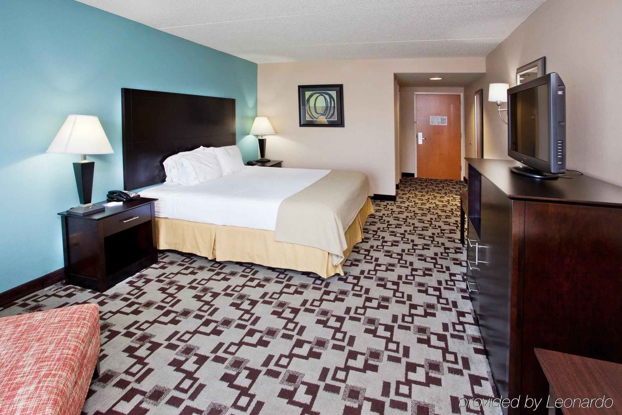Express - Raleigh By Ihg 2* Apex