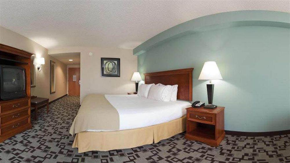 Express - Raleigh By Ihg Hotel Apex