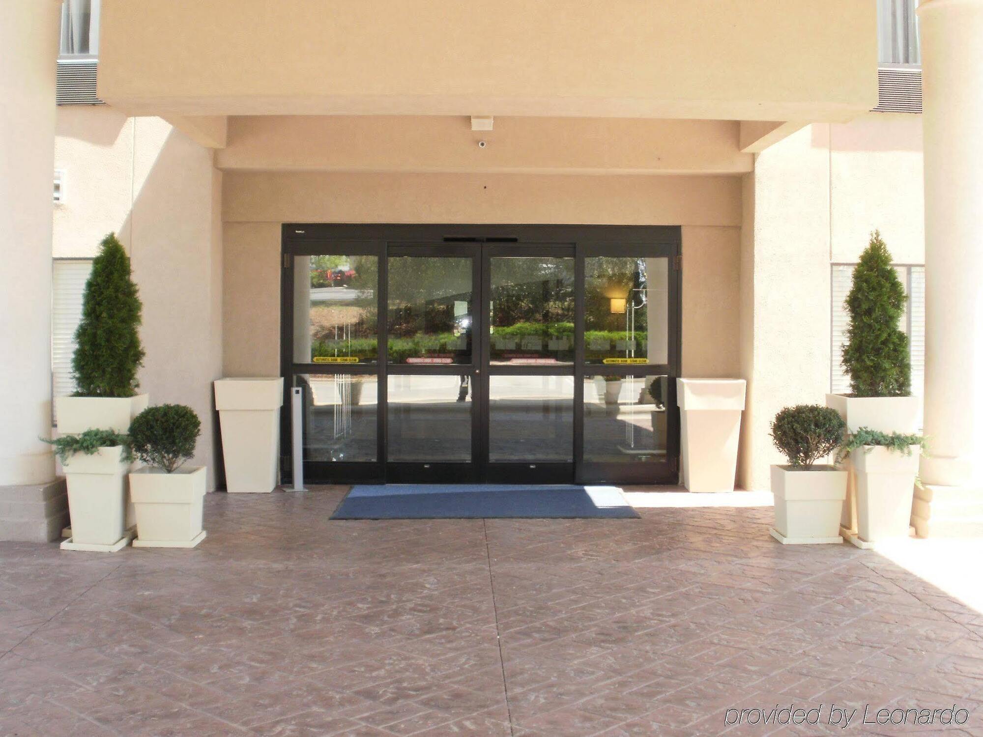 Express - Raleigh By Ihg Hotel 2*