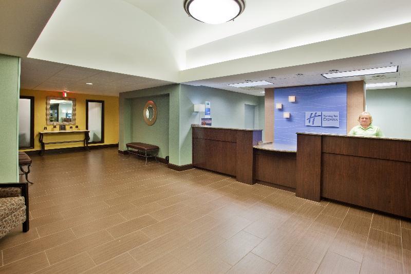 Hotel Express - Raleigh By Ihg 2*