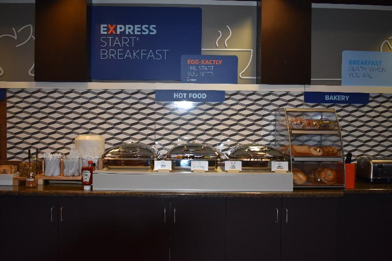 Hotel Express - Raleigh By Ihg Apex
