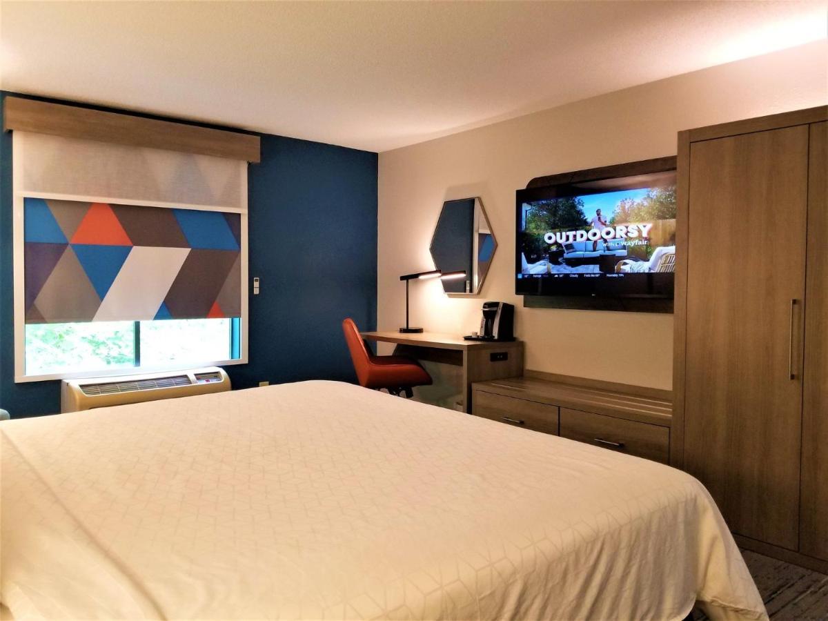 Express - Raleigh By Ihg Hotel Apex