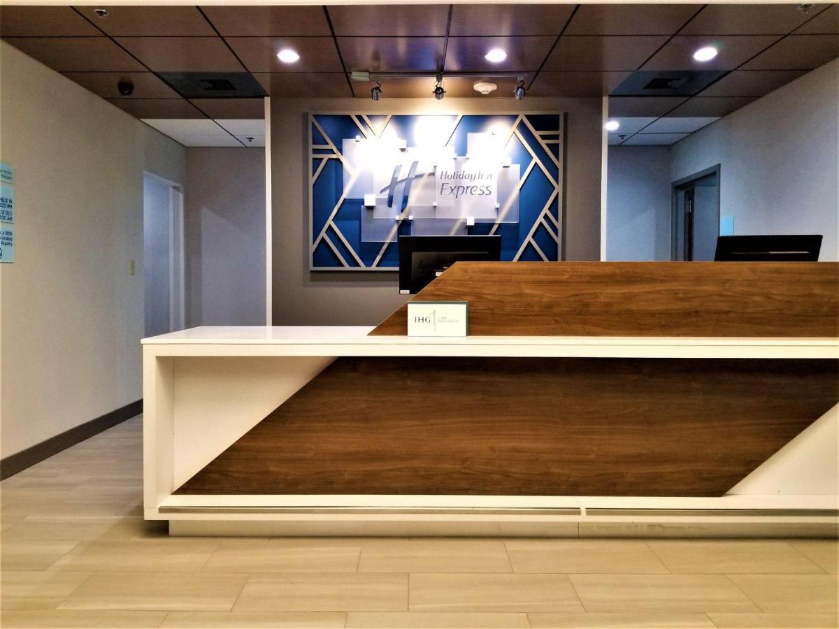 Hotel Express - Raleigh By Ihg Apex
