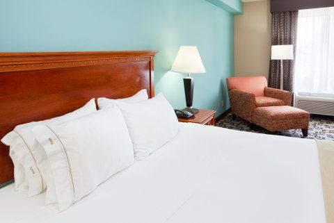 Express - Raleigh By Ihg Apex